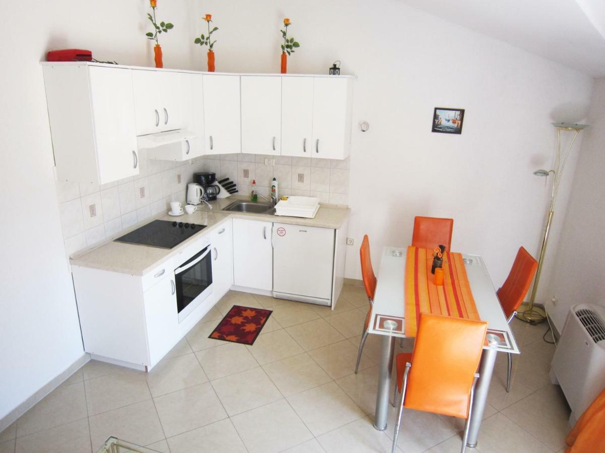 Apartments Jadran Гребащиця Екстер'єр фото